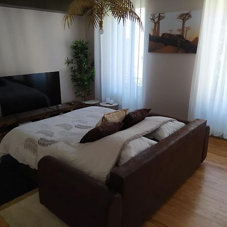 Couette Et Tartine Bed & Breakfast Шалон-сюр-Сон Екстериор снимка