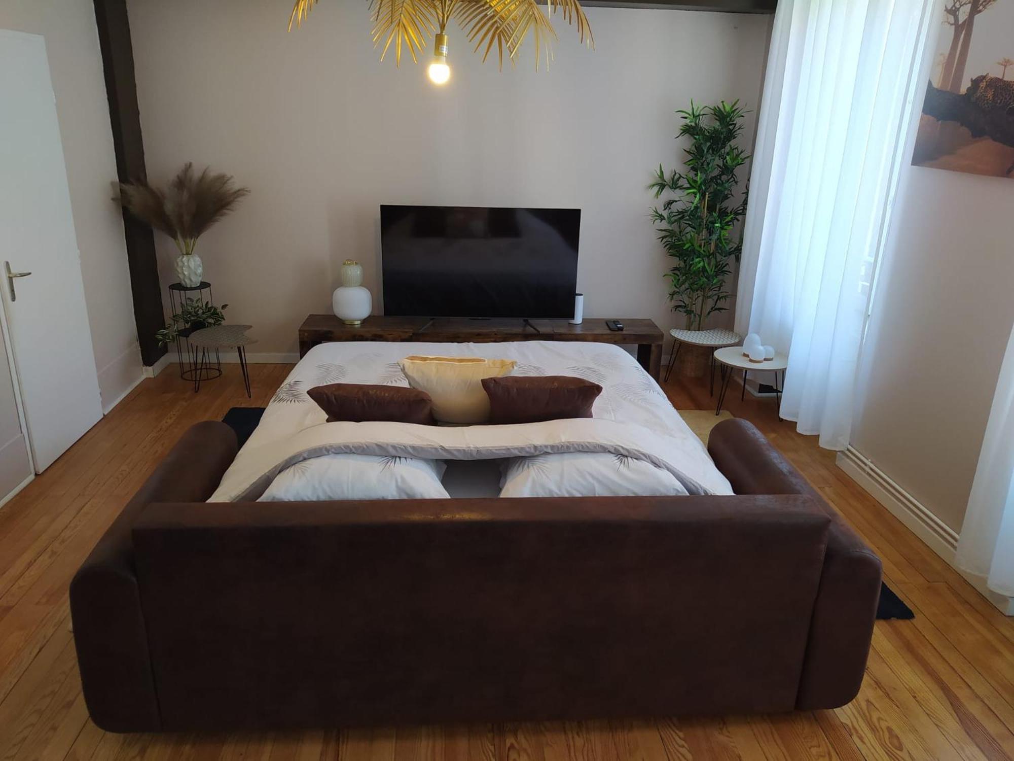 Couette Et Tartine Bed & Breakfast Шалон-сюр-Сон Екстериор снимка